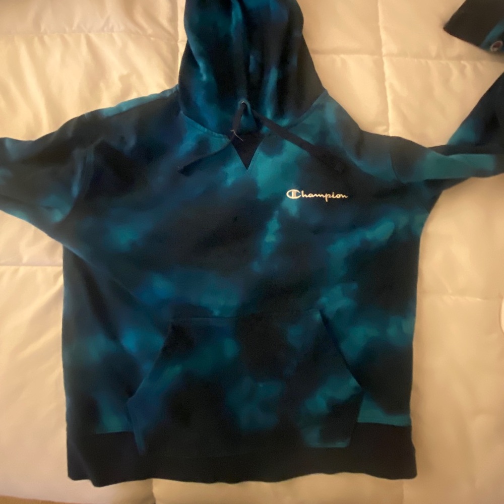 Champion Women's Blue Tie-Dye  Pullover Hoodie Sweatshirt Size Medium